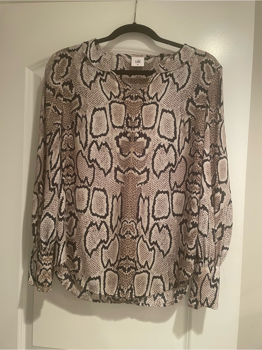 CAbi SERPENTINE Blouse Women's Snake Print Long-Sleeve Blouse - Beige/Black